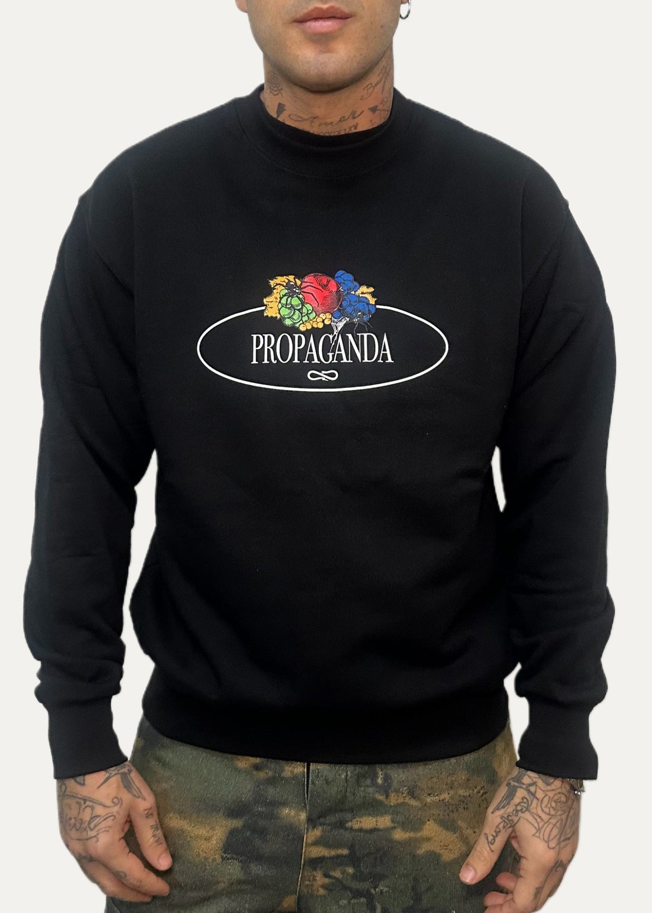 Bluza PROPAGANDA z okrągłym dekoltem rotten czarna