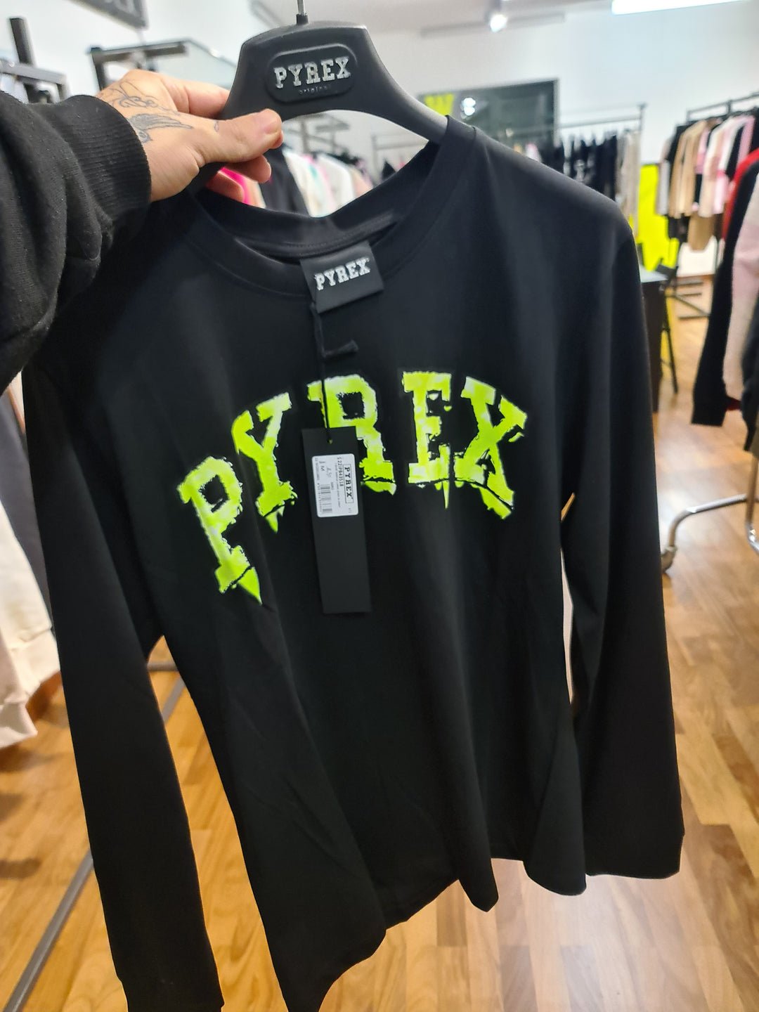 T shirt pyrex prezzo online